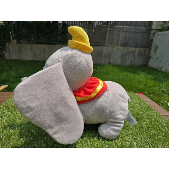 DUMBO THE FLYING ELEPHANT 12" PLUSH STUFFED ANIMAL WALT DISNEY WORLD EUC - Picture 3 of 12